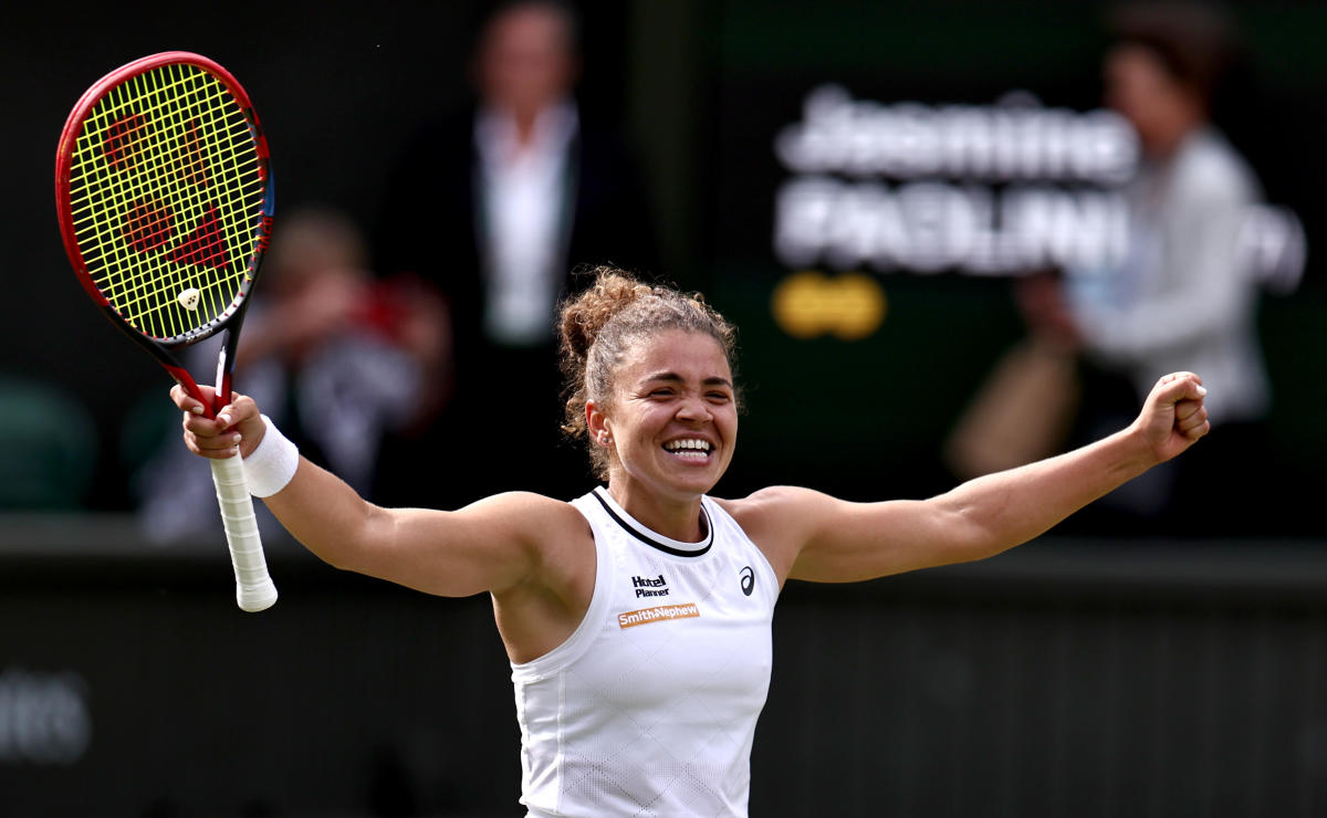 Wimbledon semifinals live updates: Rybakina takes on Krejcikova, Paolini wins epic tiebreak to make final