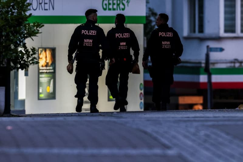 15-year-old detained in Solingen for failing to report information