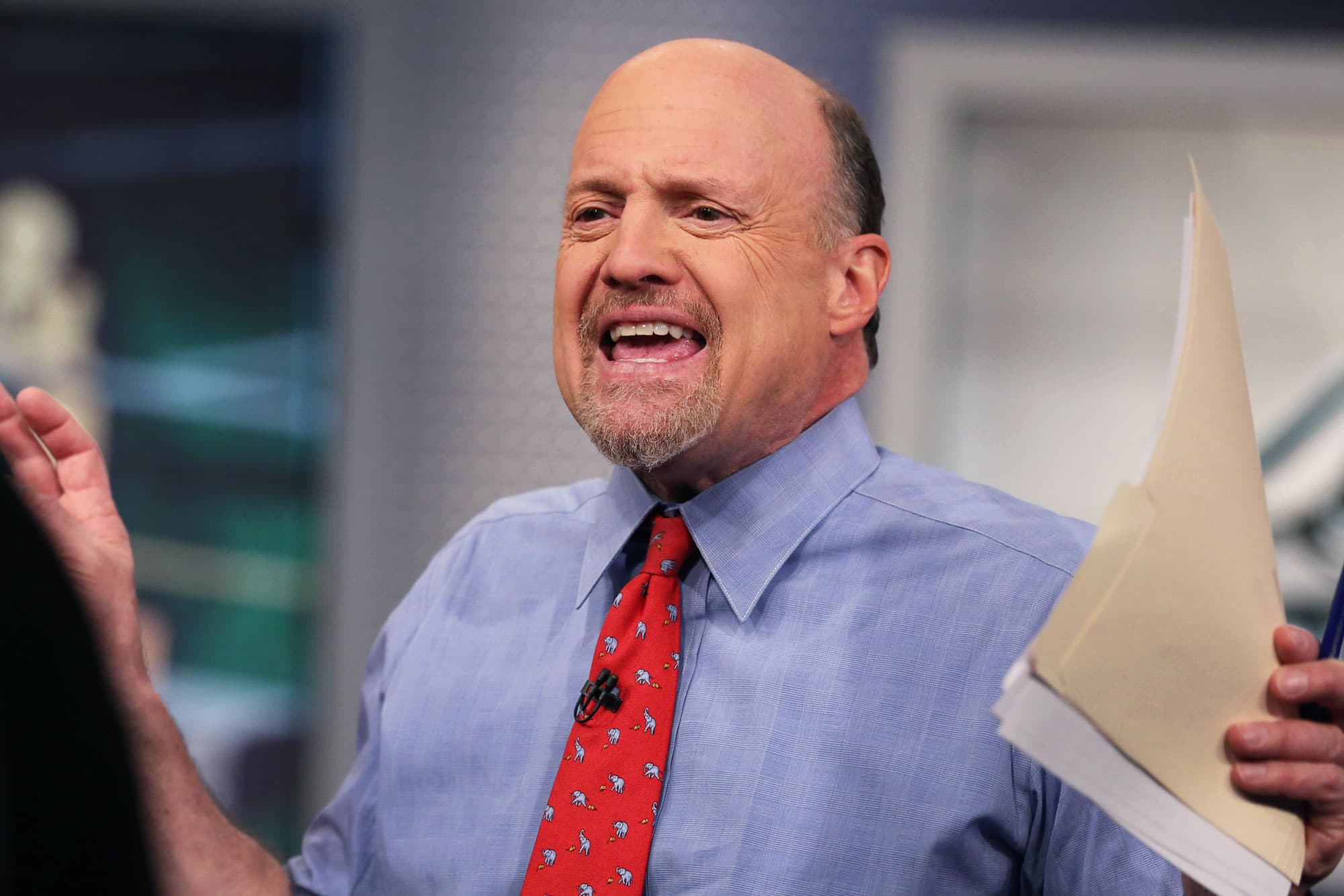 After Eli Lilly’s blowout quarter, Cramer says not to get too caught up in macro market trends