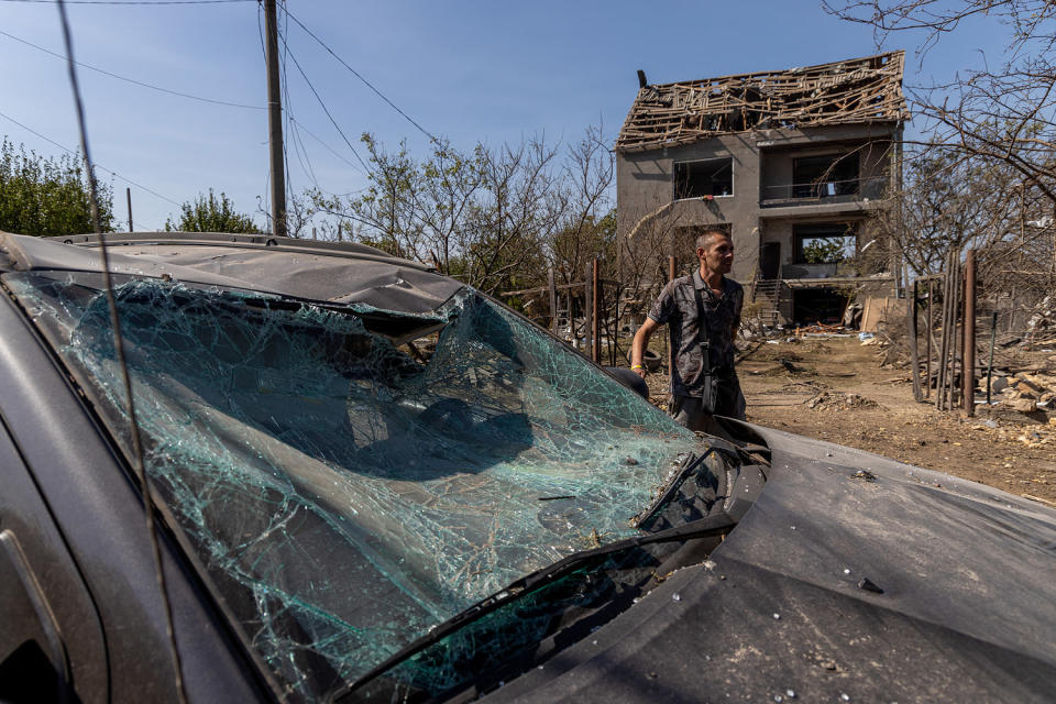 As Russia unleashed a massive air attack, Ukrainian civilians’ resilience kicked in