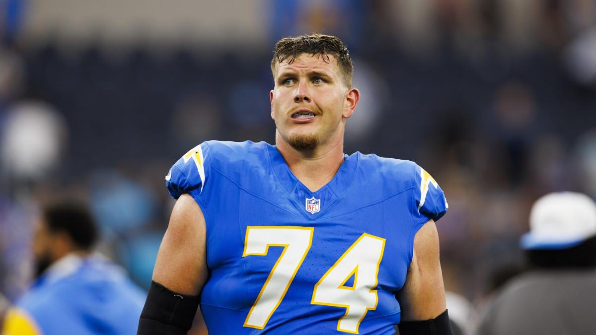 Chargers rookie OT Tyler McLellan carted off field