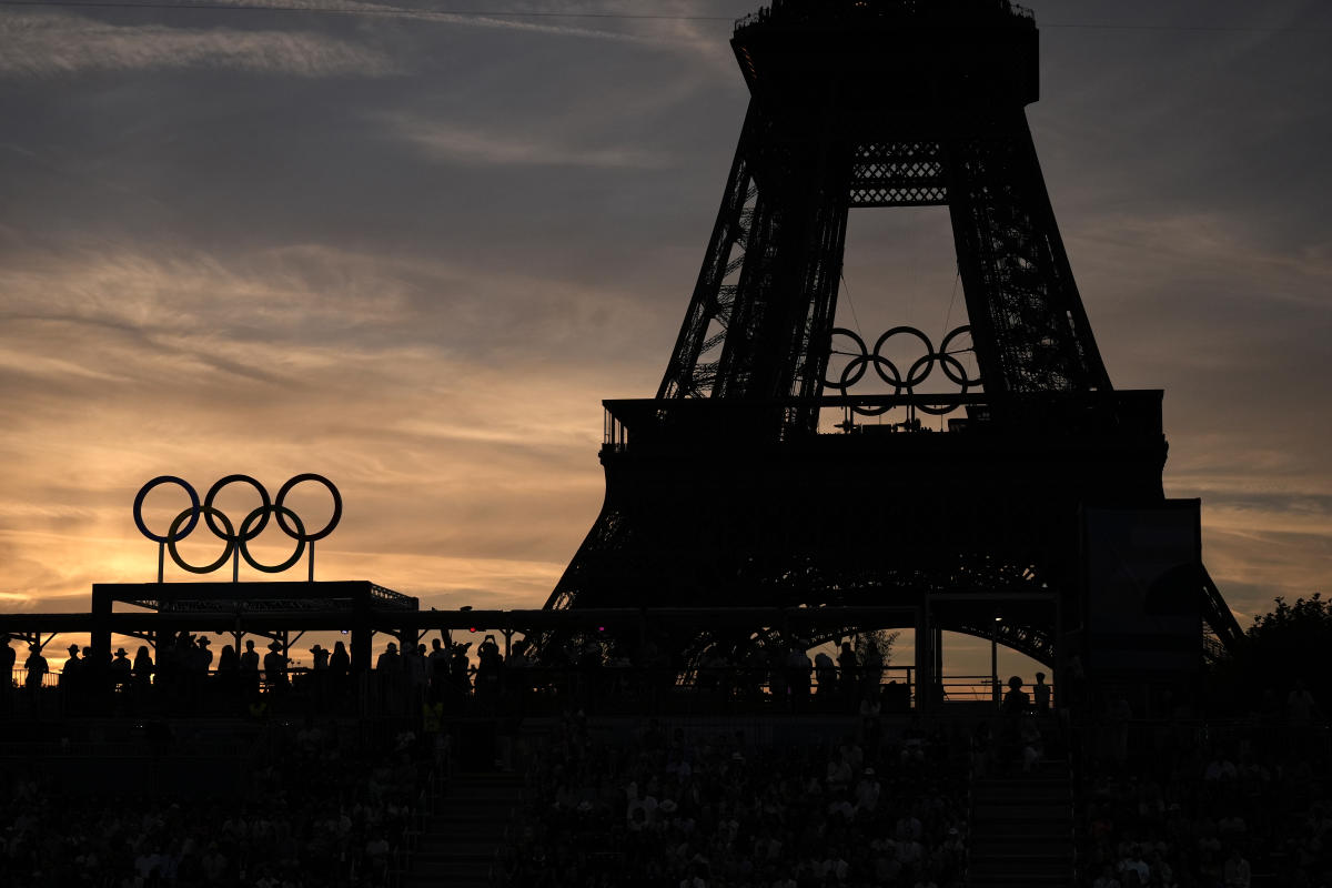 Egyptian Olympic wrestler released from French police custody without charge, prosecutors say