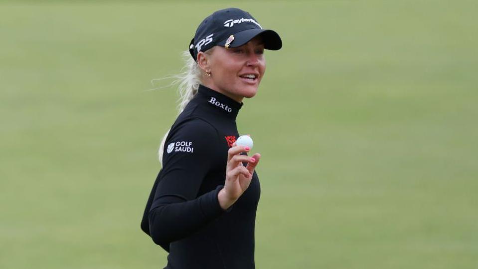 England’s Hull leads Women’s Open after round one