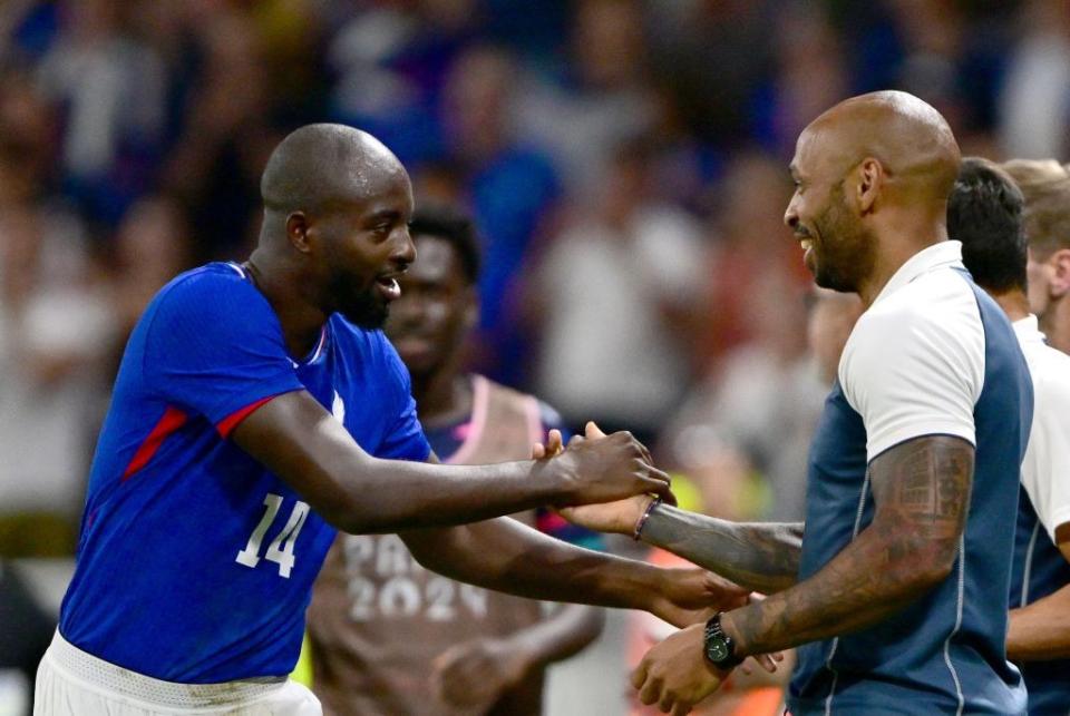 🎥 Thierry Henry dances the night away as France reach Olympic final 🕺