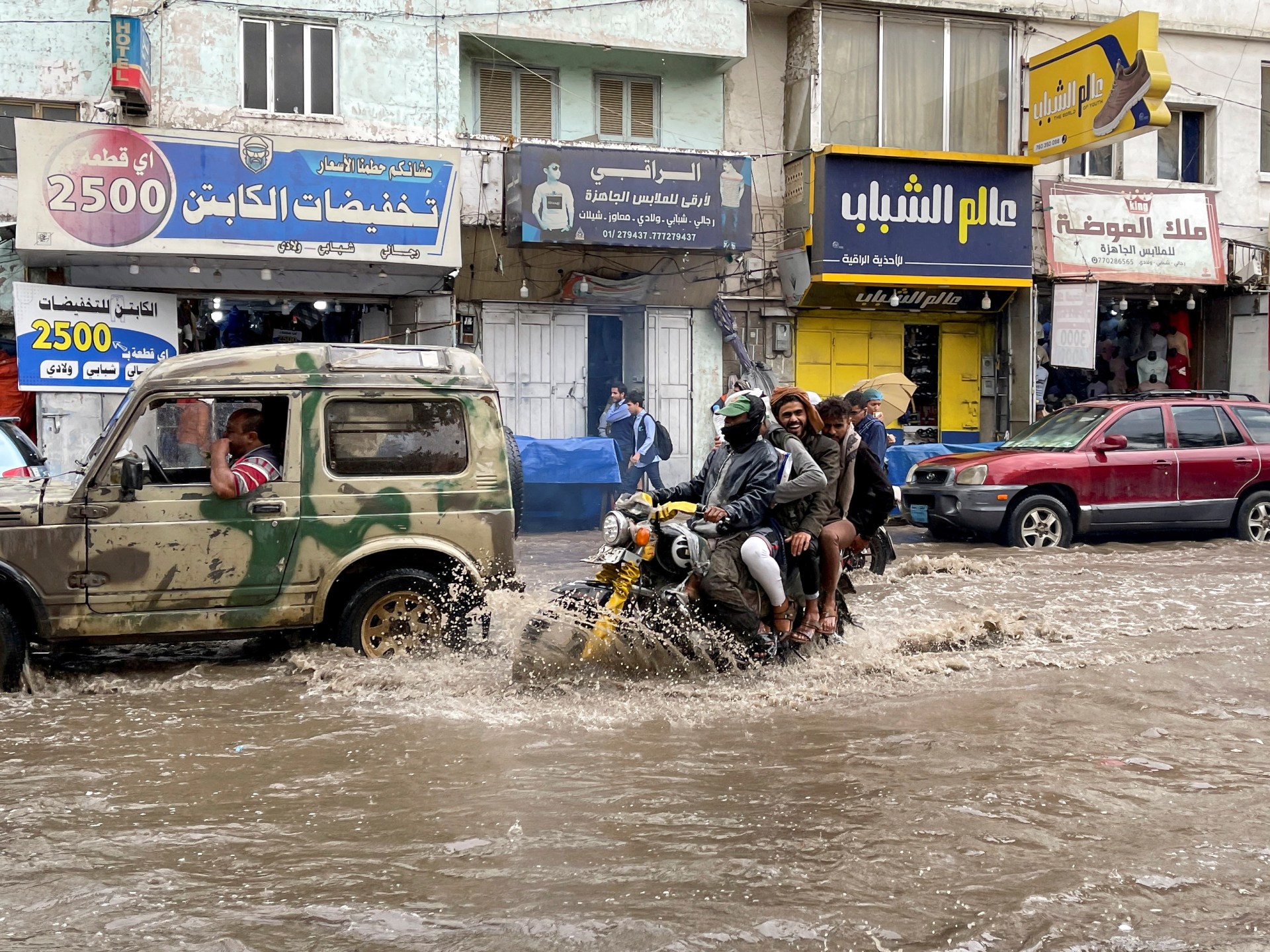 Flash floods leave dozens missing in Yemen, further raise Cholera risk