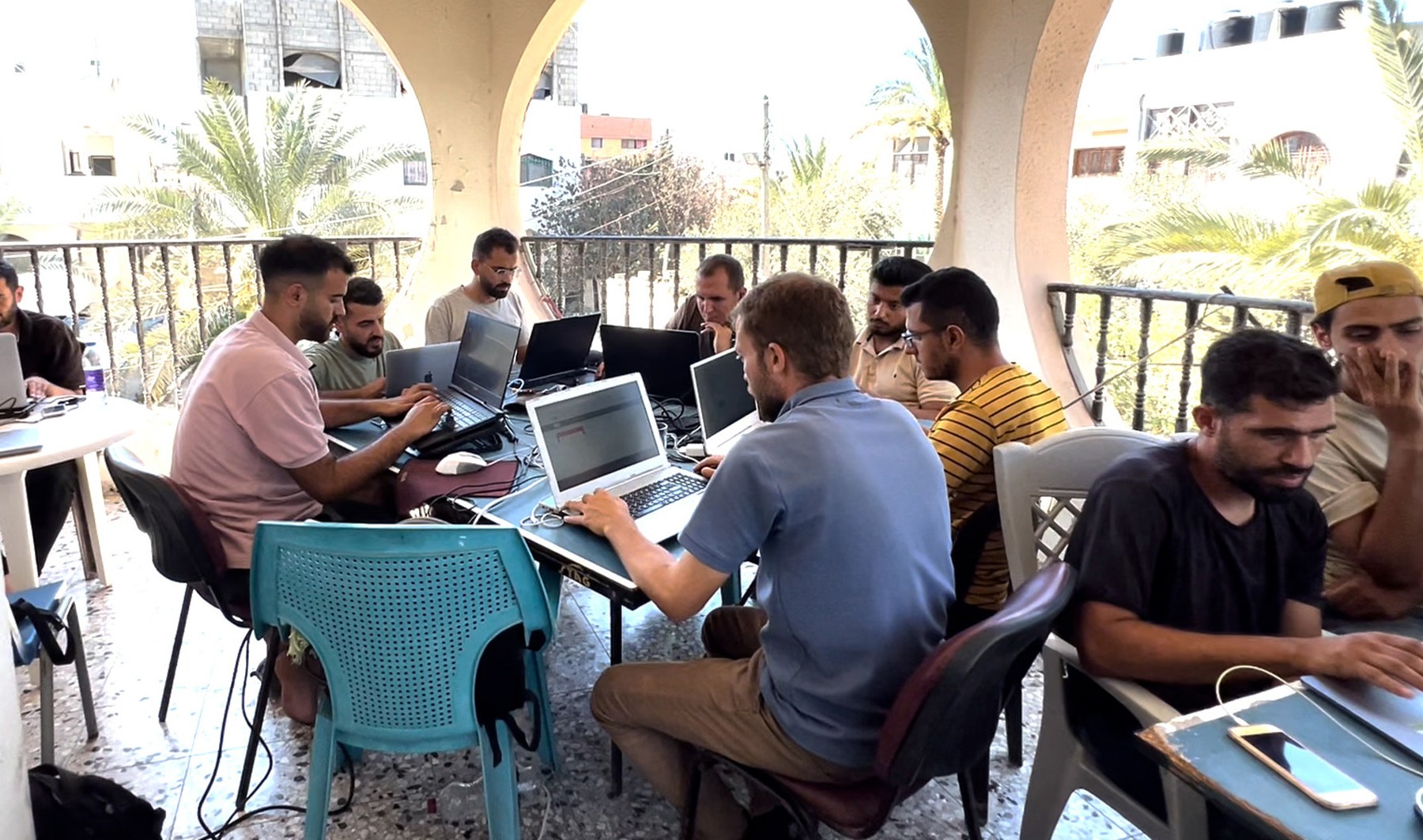 How people in Gaza are working remotely amid war