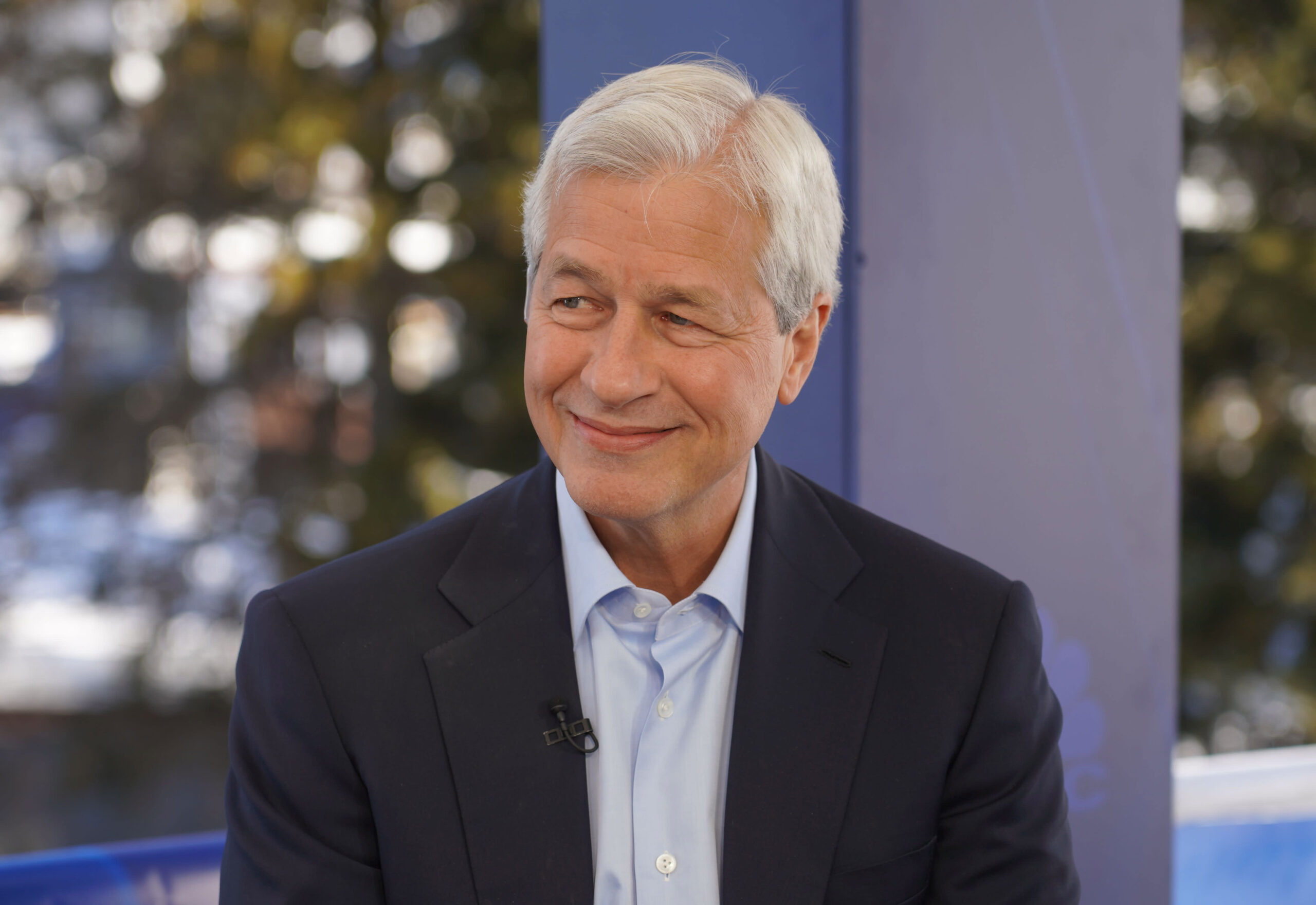 Jamie Dimon gets a raise to .5 million after record 2019 profit at JP Morgan