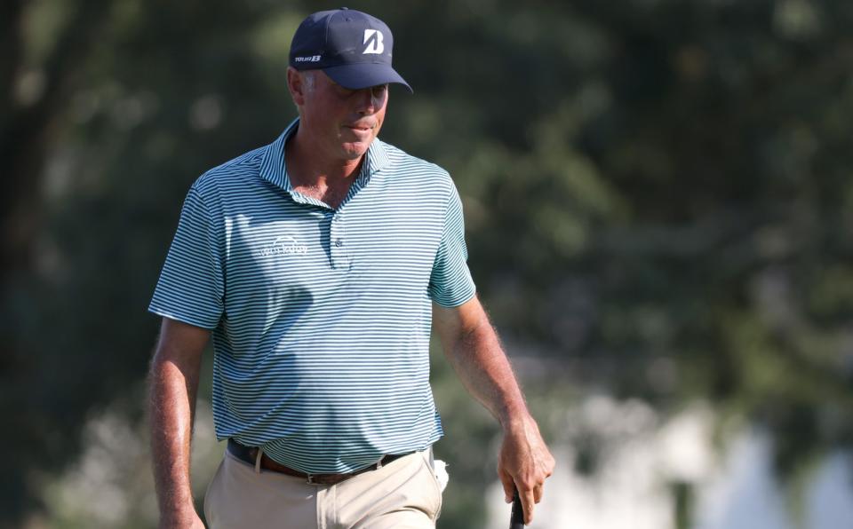 Matt Kuchar apologises for refusing to finish final round despite being half a hole away