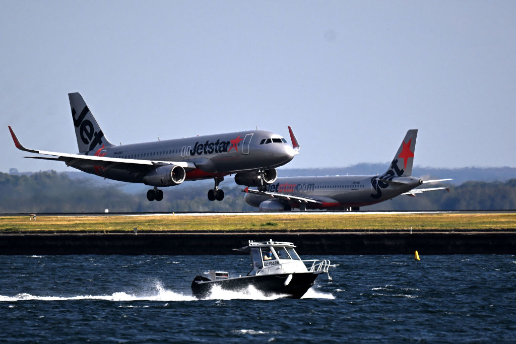 Passenger Arrested After Opening Plane Door, Walking on Wing