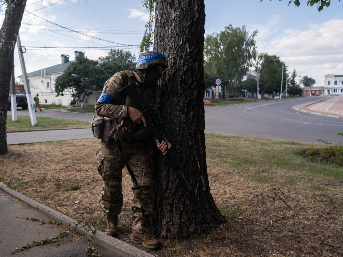 Russia is putting up a stiffer fight in Kursk and is sending well-equipped soldiers, says Ukrainian commander