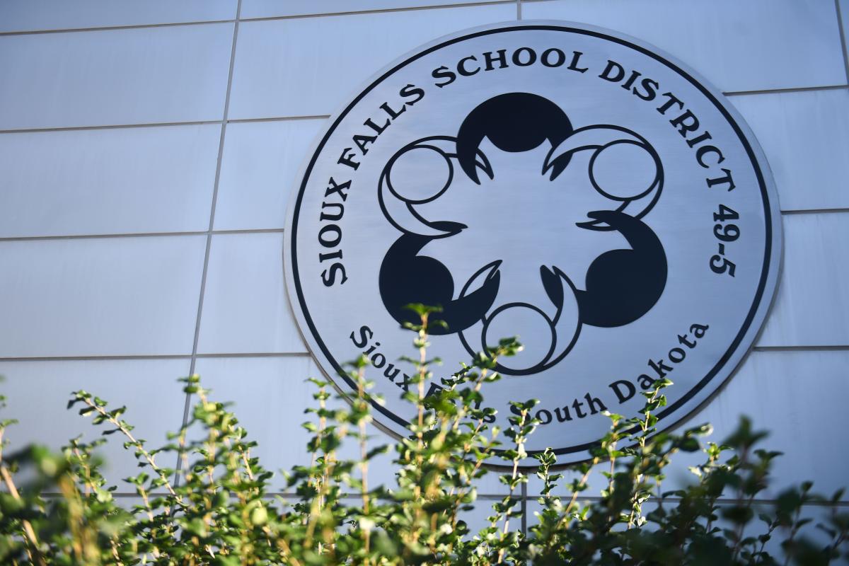 Sioux Falls School District faces opposition to cashless ticketing system