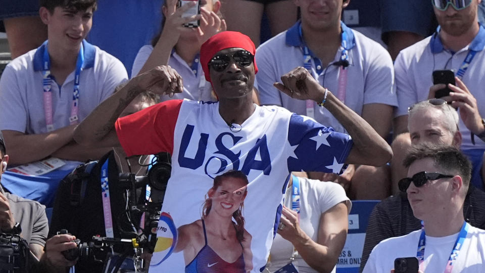 Snoop Dogg’s Olympics commentary is ‘pure gold.’ How the rapper’s love for Team USA is taking the internet by storm.