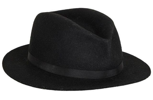 Taylor Swift’s Eras Tour Fedora Heading For Auction