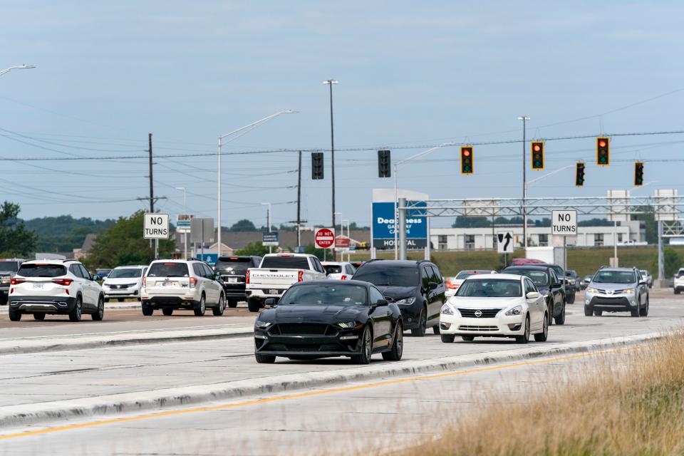 The Evansville area’s first ‘displaced left turn’ is open. Here’s what to know.