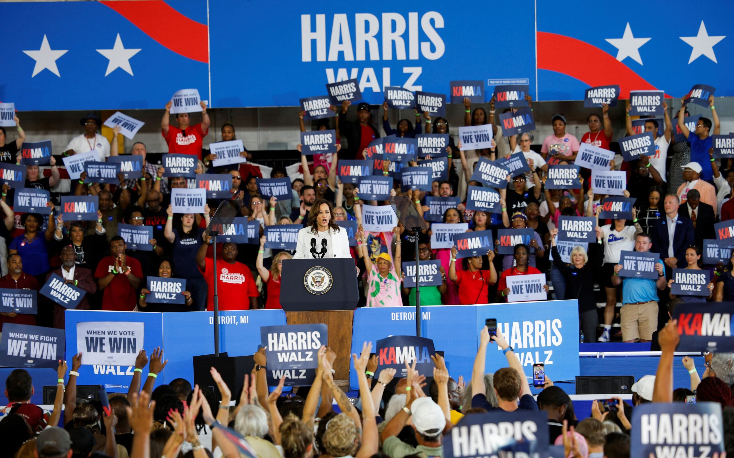 Trump promotes false Harris AI crowd size conspiracy