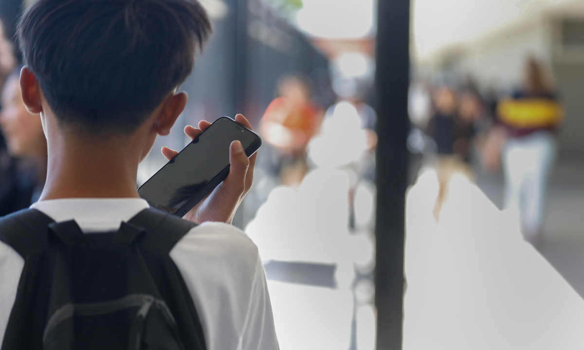 Virginia Issues Draft of Cell Phone-Free Policies for Schools