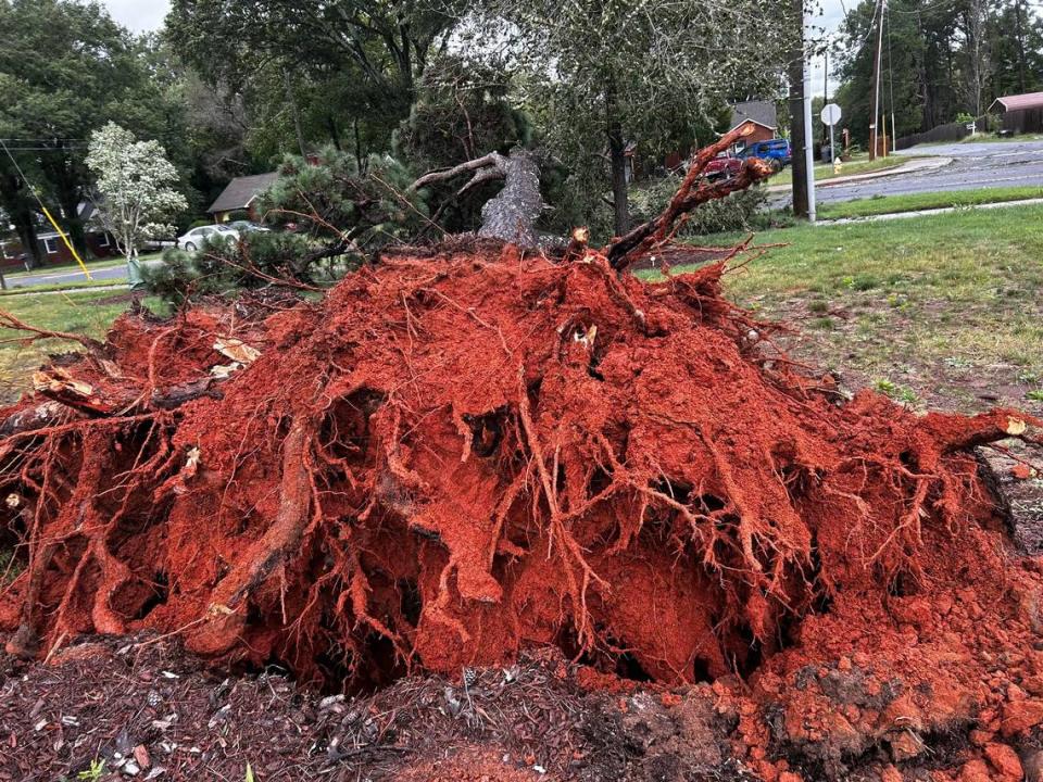 165K without power in Charlotte area as Helene-swollen lakes threaten to flood