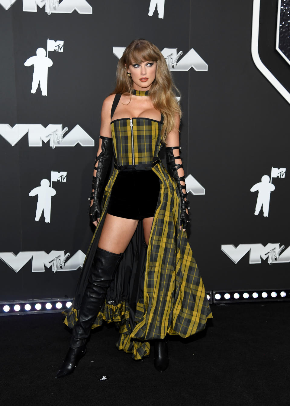 2024 MTV VMAs red carpet: See what Taylor Swift, Sabrina Carpenter and more stars wore to celebrate the night in music