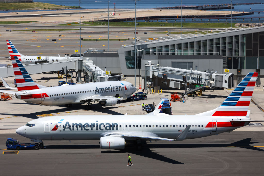 American Airlines in talks to pick Citigroup over rival bank Barclays for crucial credit card deal