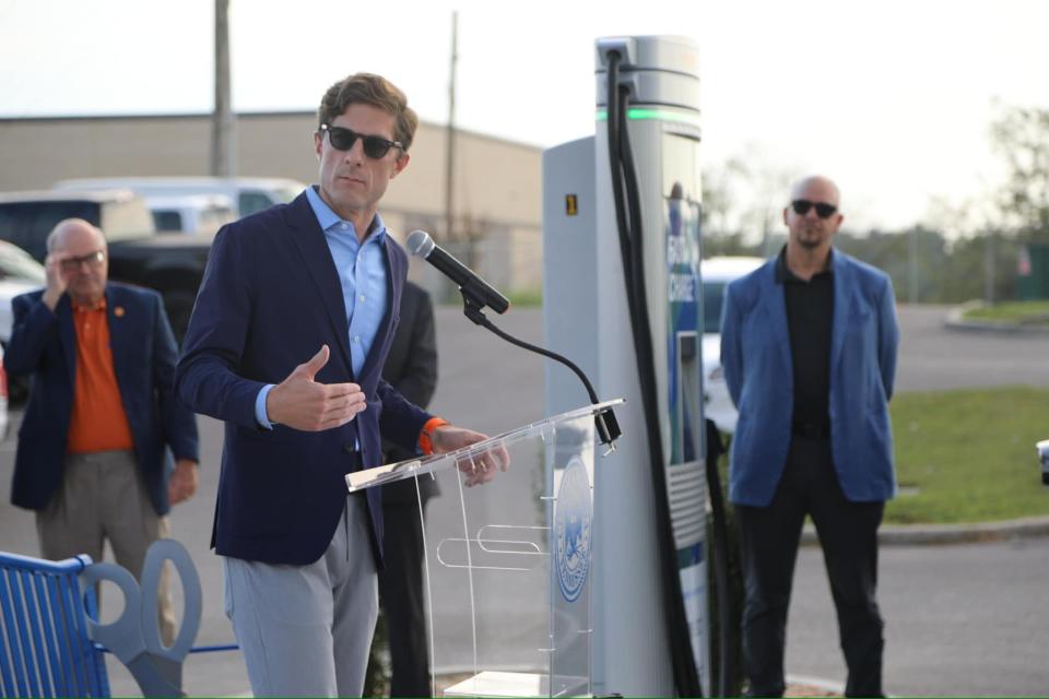 City plugs into first EV charging station in downtown Columbia