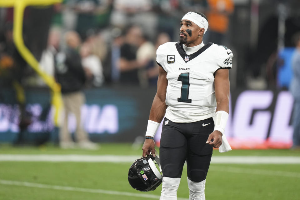 Eagles start off season with terrible Jalen Hurts INT and fumble on shotgun snap