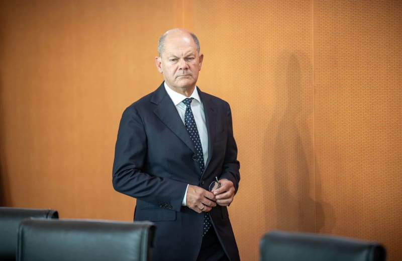 Germany’s Scholz rules out vote of confidence in summer interview