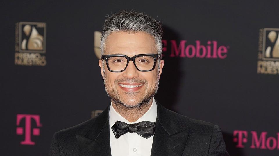 Here’s How “Jane the Virgin”’s Jaime Camil Is Inspiring Travelers Who Want to Experience a Real Día de Muertos