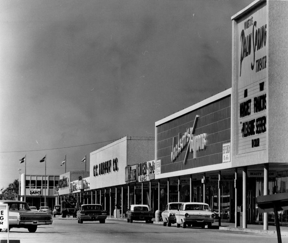 Hialeah used to look like that? See photos of early shopping and business in the city