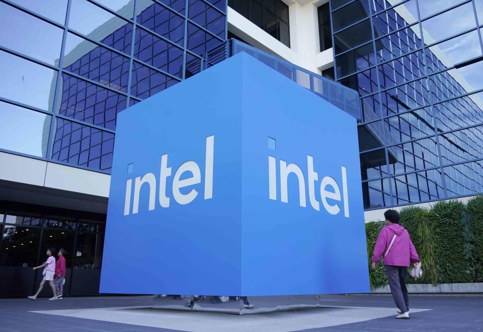 Intel Stock Sinks Amid Worries It Could Be Delisted From the Dow