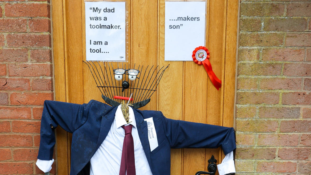 It’s Sir Scare Starmer… PM mocked by UK’s biggest scarecrow festival