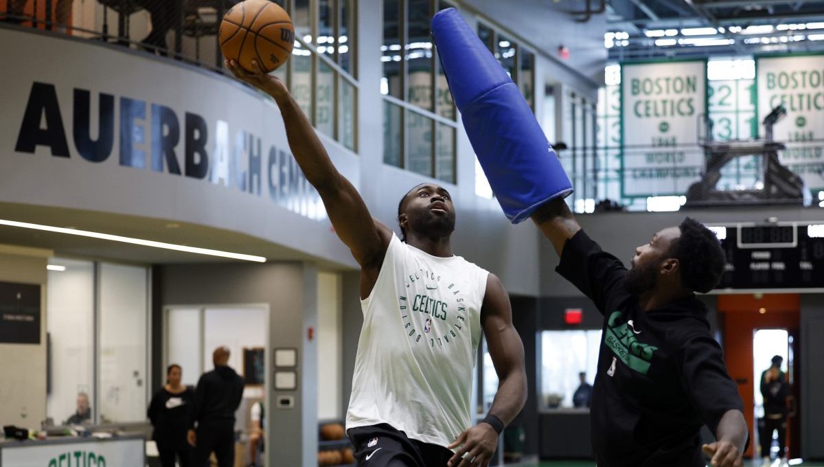 Jaylen Brown: ‘Psycho’ Joe Mazzulla leading tough training camp