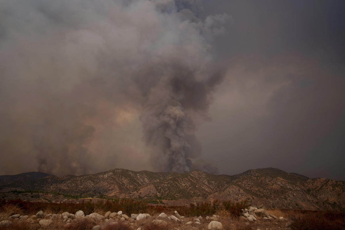 Lightning could worsen wildfire east of LA already threatening 35,000 homes and buildings