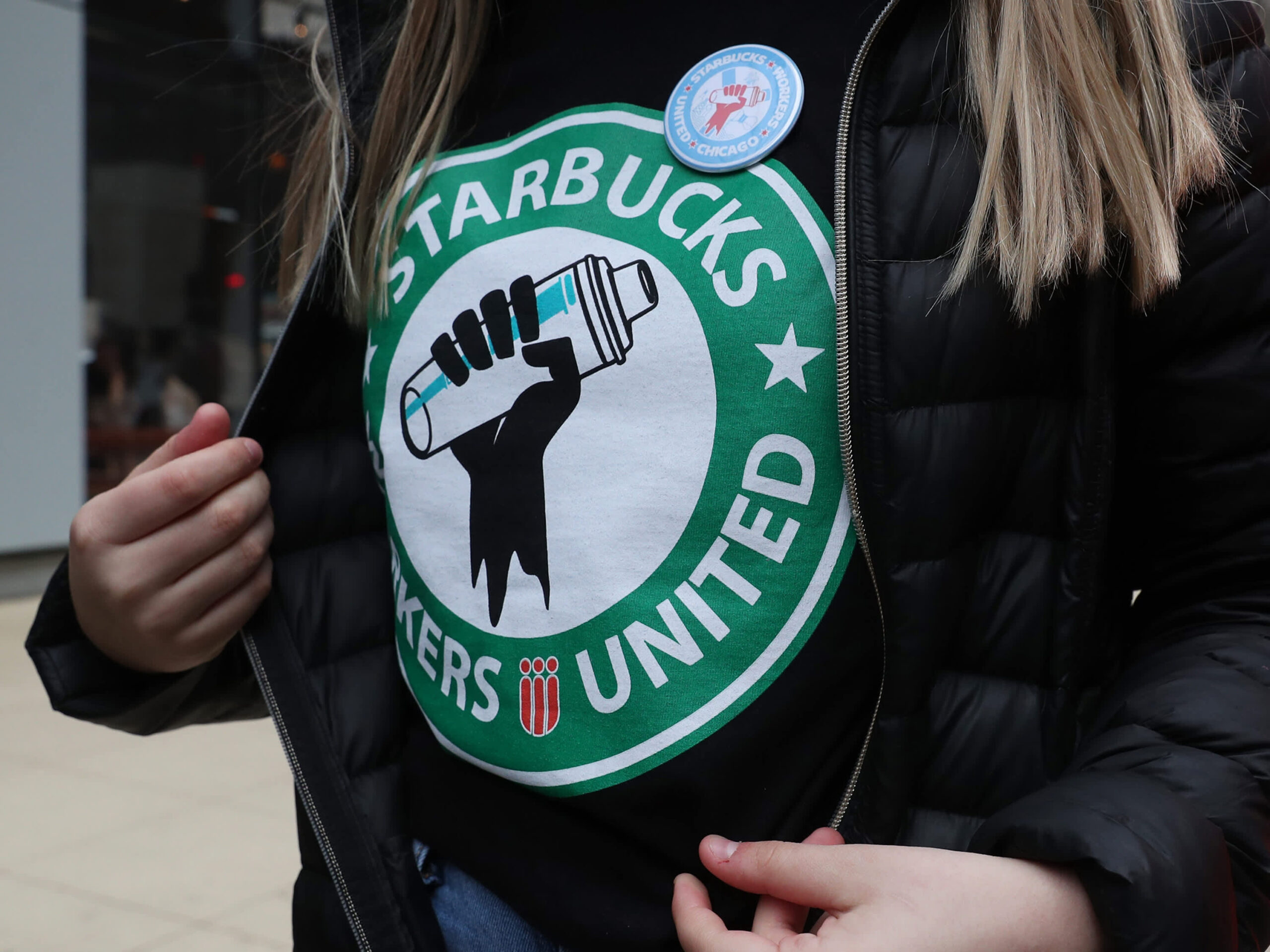 New Starbucks CEO Brian Niccol commits to working with union as talks move forward