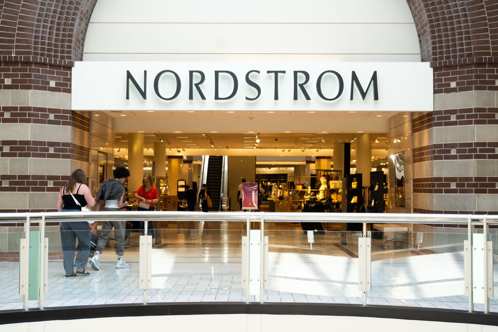 Nordstrom founders offer  per share to take the department store private