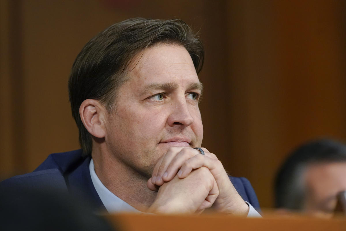 Report says former University of Florida president Ben Sasse spent .3 million on social events