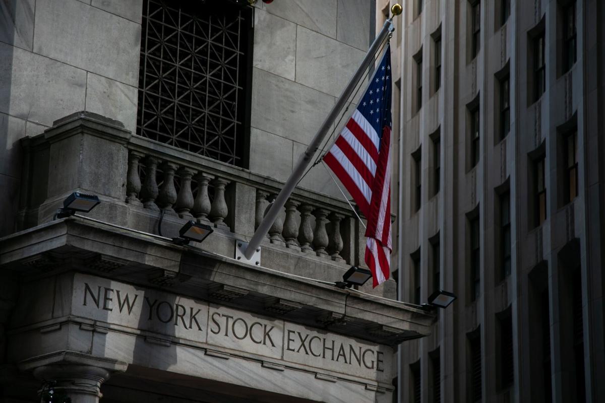 Stock Traders ‘Sell the News’ After Fed Goes Big: Markets Wrap