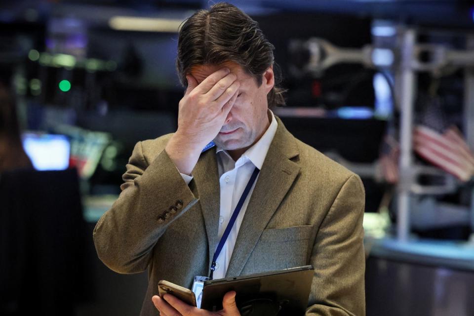 Stocks tank as economic slowdown fears mount and tech companies disappoint