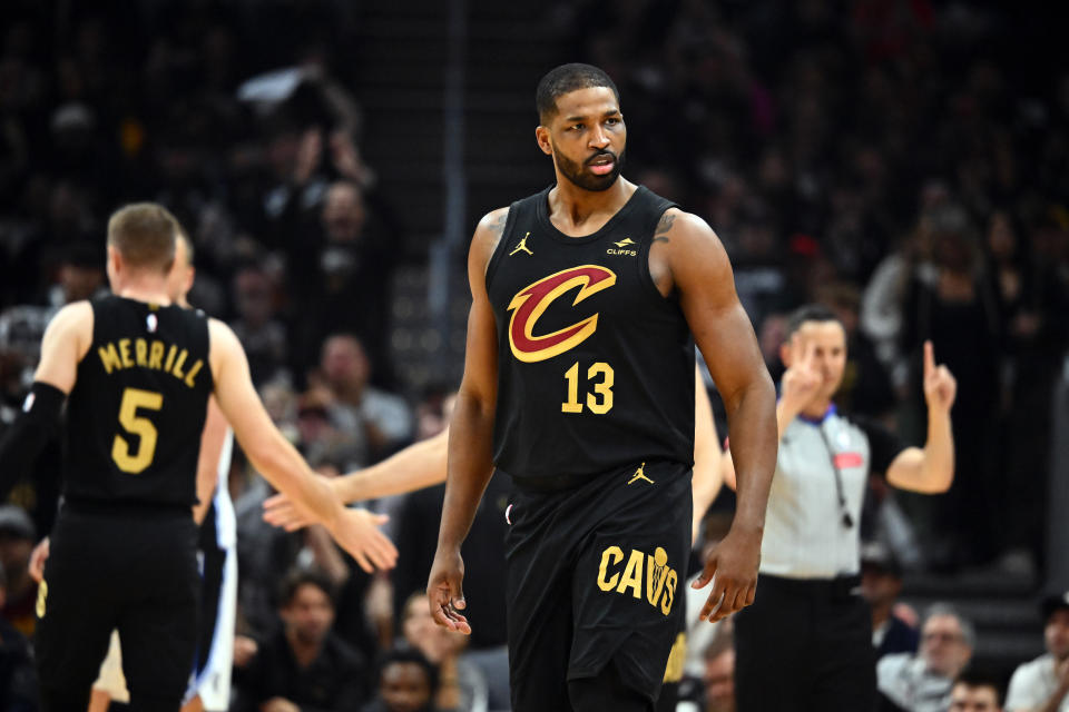 Tristan Thompson signs one-year deal to stay with Cleveland Cavaliers