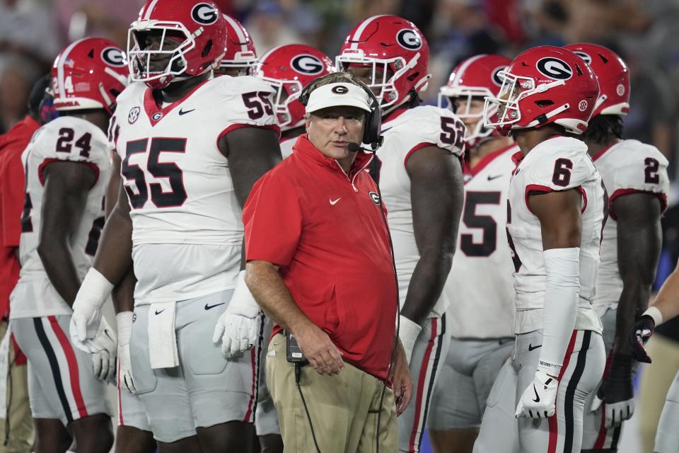 Yahoo Top 10: Should Georgia be concerned after its tight win?