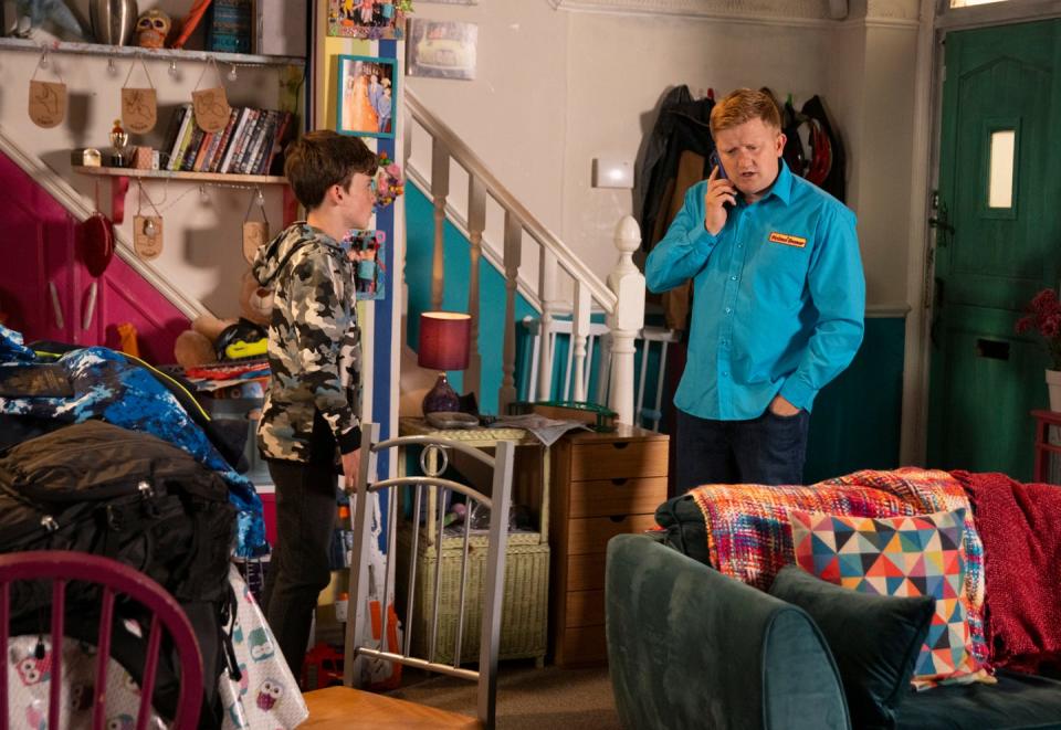 Coronation Street confirms chaos for Chesney after tragic death plot