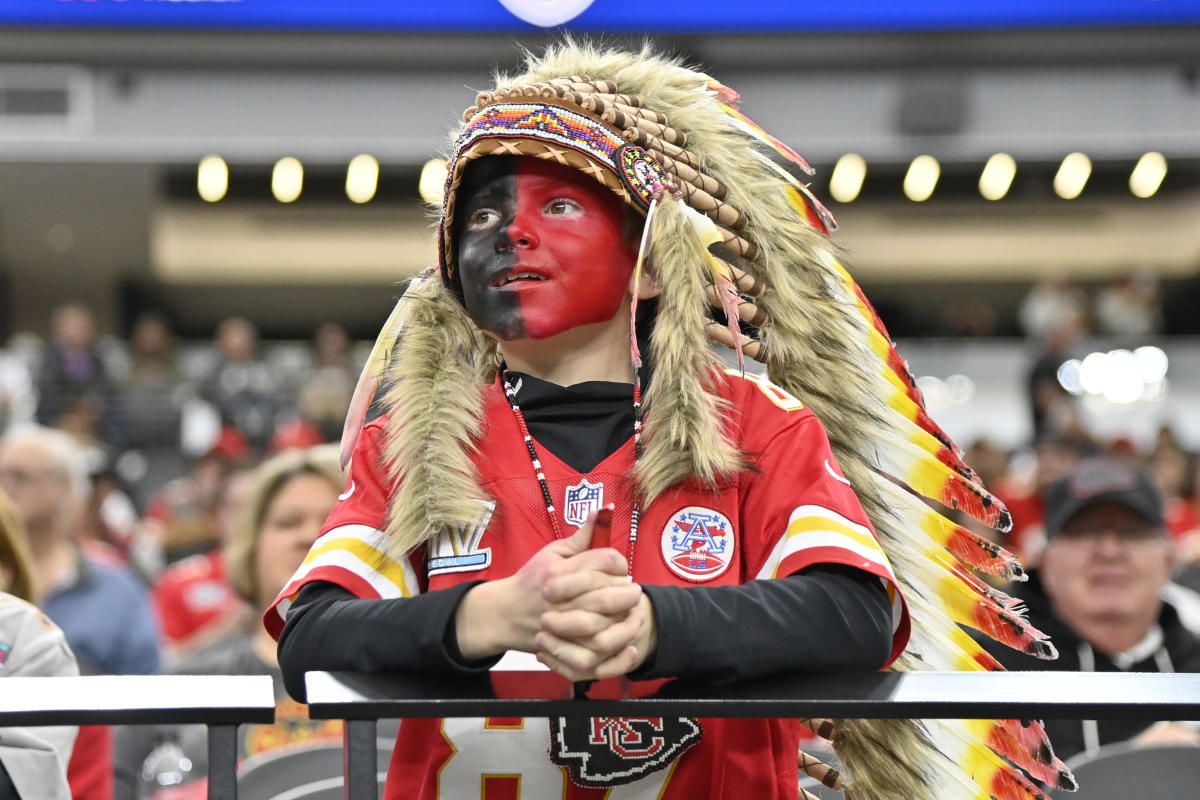 Deadspin loses bid to toss defamation suit over article accusing young Chiefs fan of racism