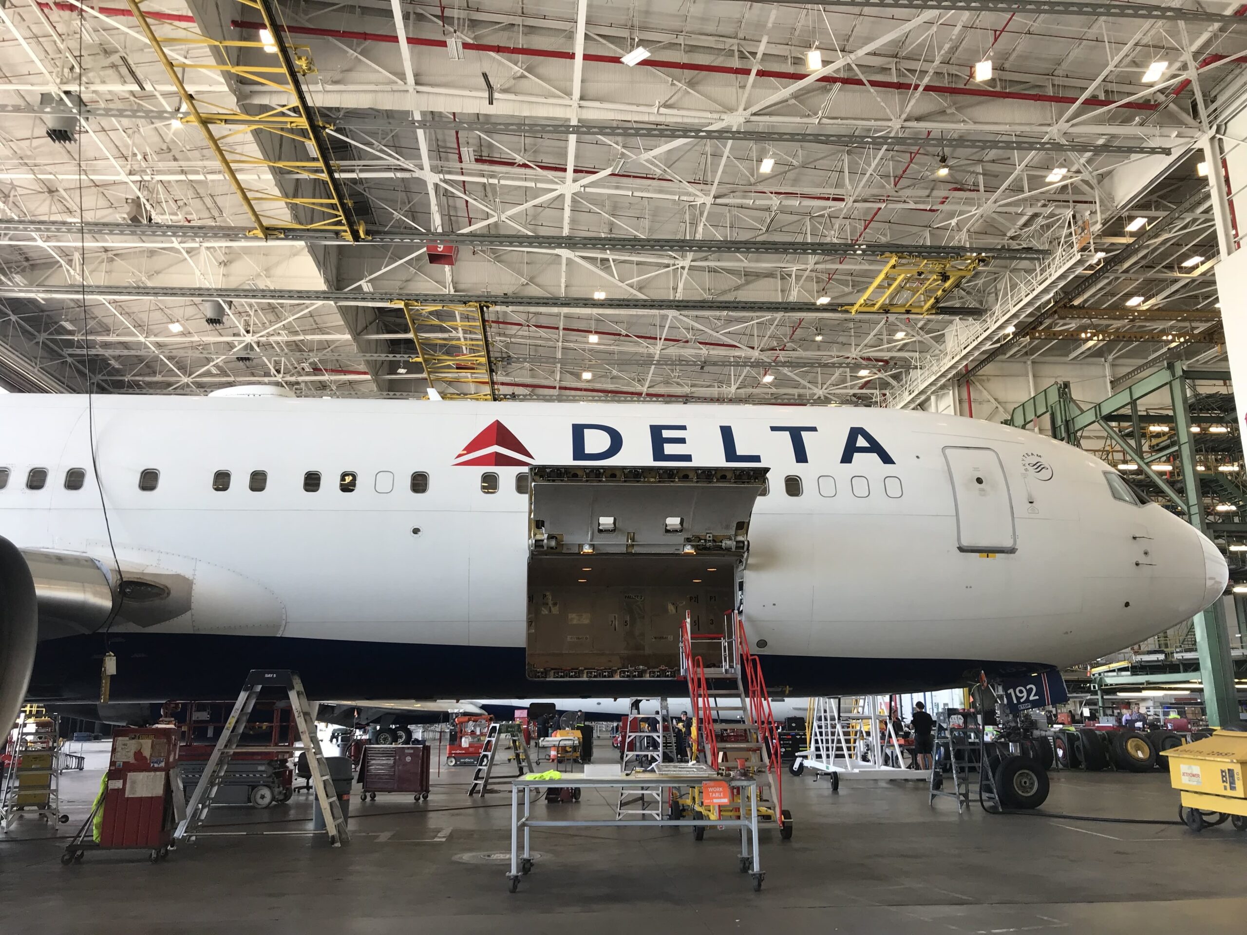 Delta expects higher earnings in fourth quarter despite lower demand around the election