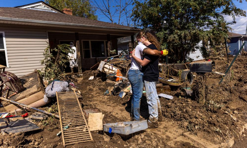 Fema chief warns ‘dangerous’ Trump falsehoods hampering Helene response