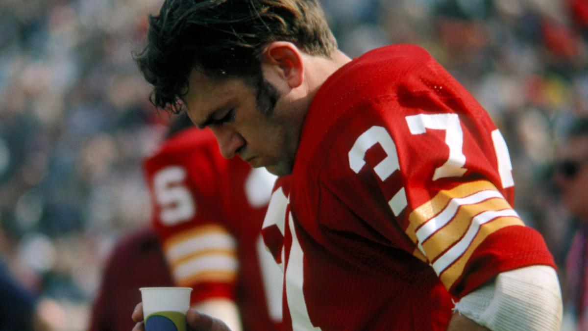 Former All-Pro CB Pat Fischer dies at 84