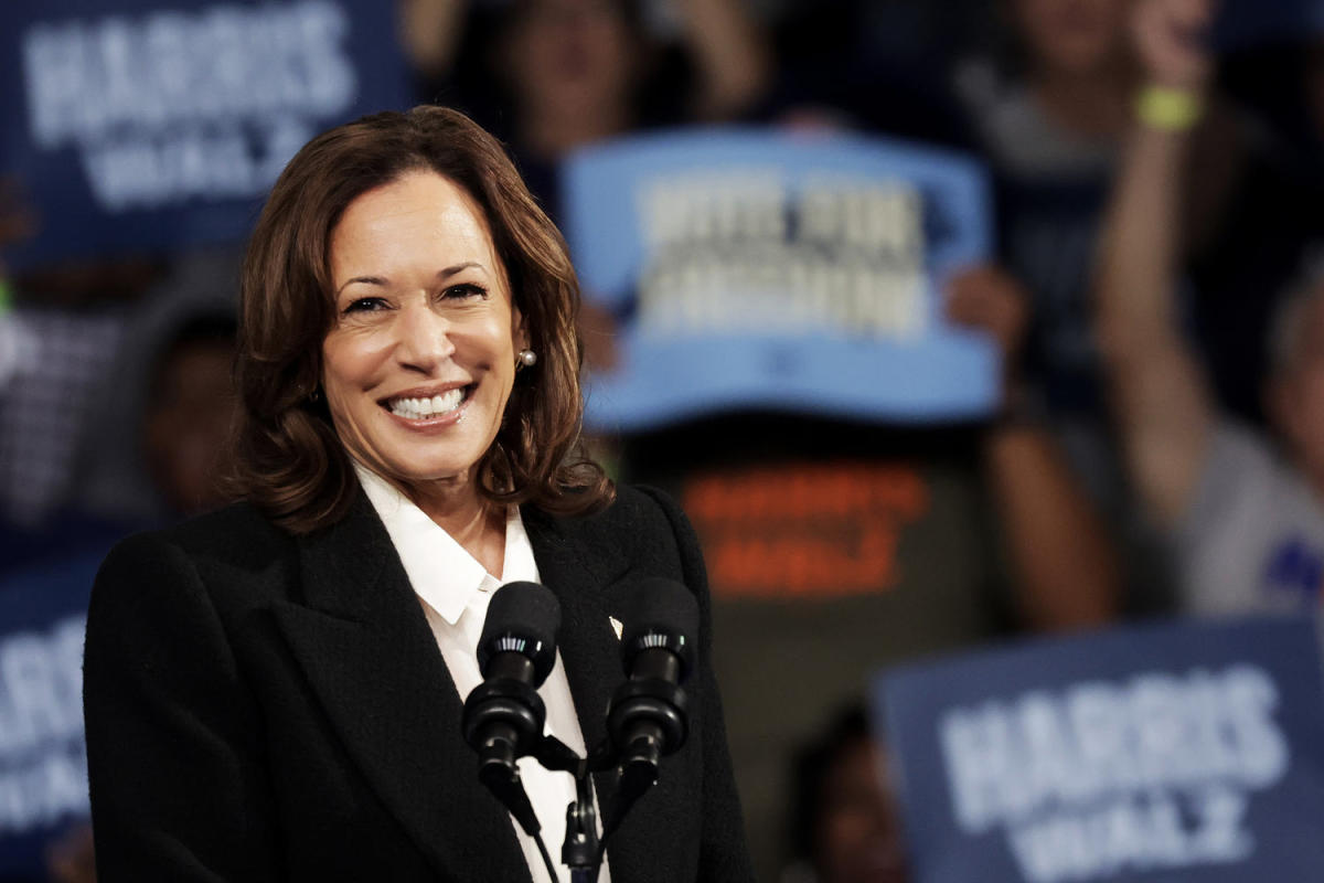 Harris rallies in a Pennsylvania bellwether county, calling Trump too ‘unstable and unhinged’ to be president