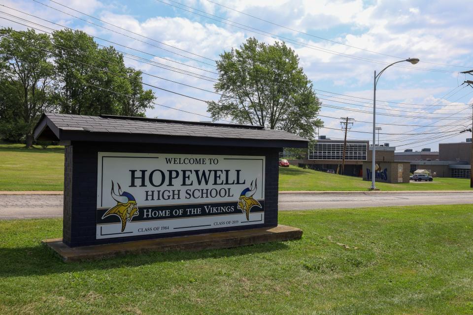 Hopewell district approves plan for high school renovations and new building for K to 6