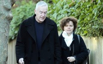 Huw Edwards’ wife files for divorce