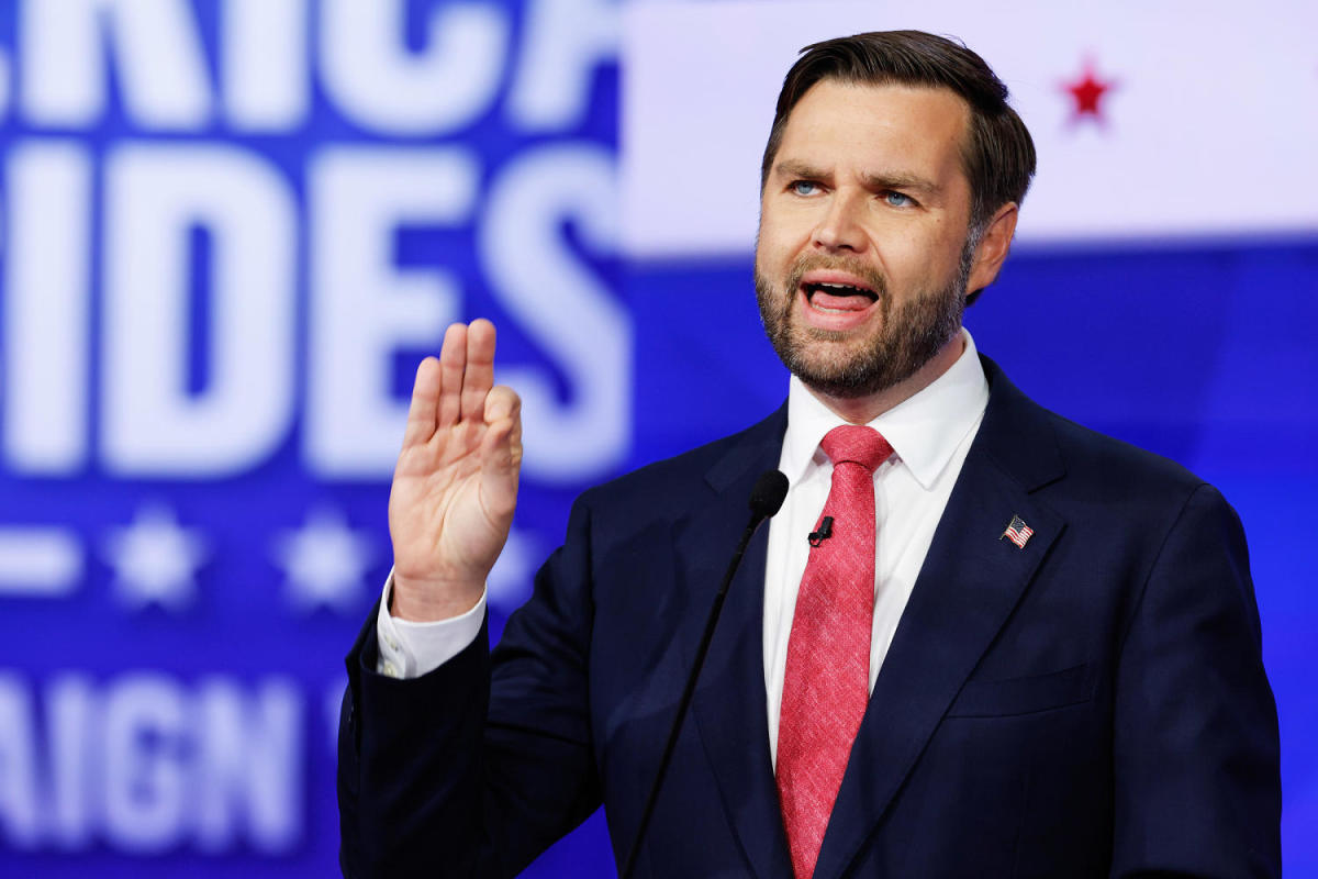 JD Vance’s mic gets cut while talking about Springfield at VP debate