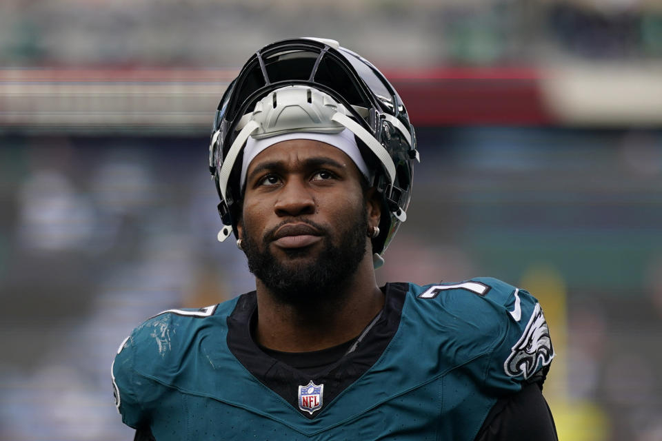 Jets OLB Haason Reddick hires new agents, could be close to ending holdout