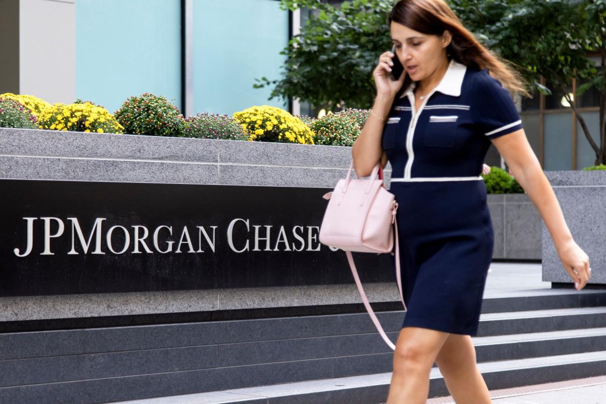 JPMorgan Sells  Billion of Corporate Bonds After Earnings